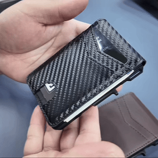 Orvanen MagVault® Minimalist Wallet - Maximum Capacity. Minimal Footprint.